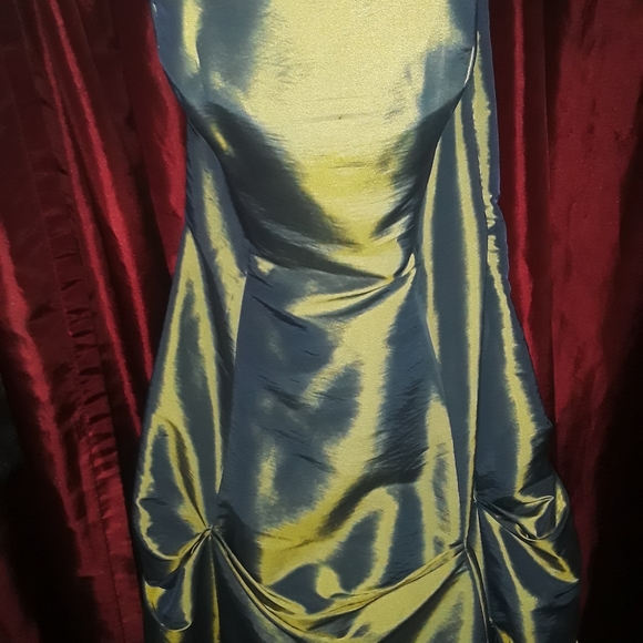 Prom Dress - Picture 1 of 2